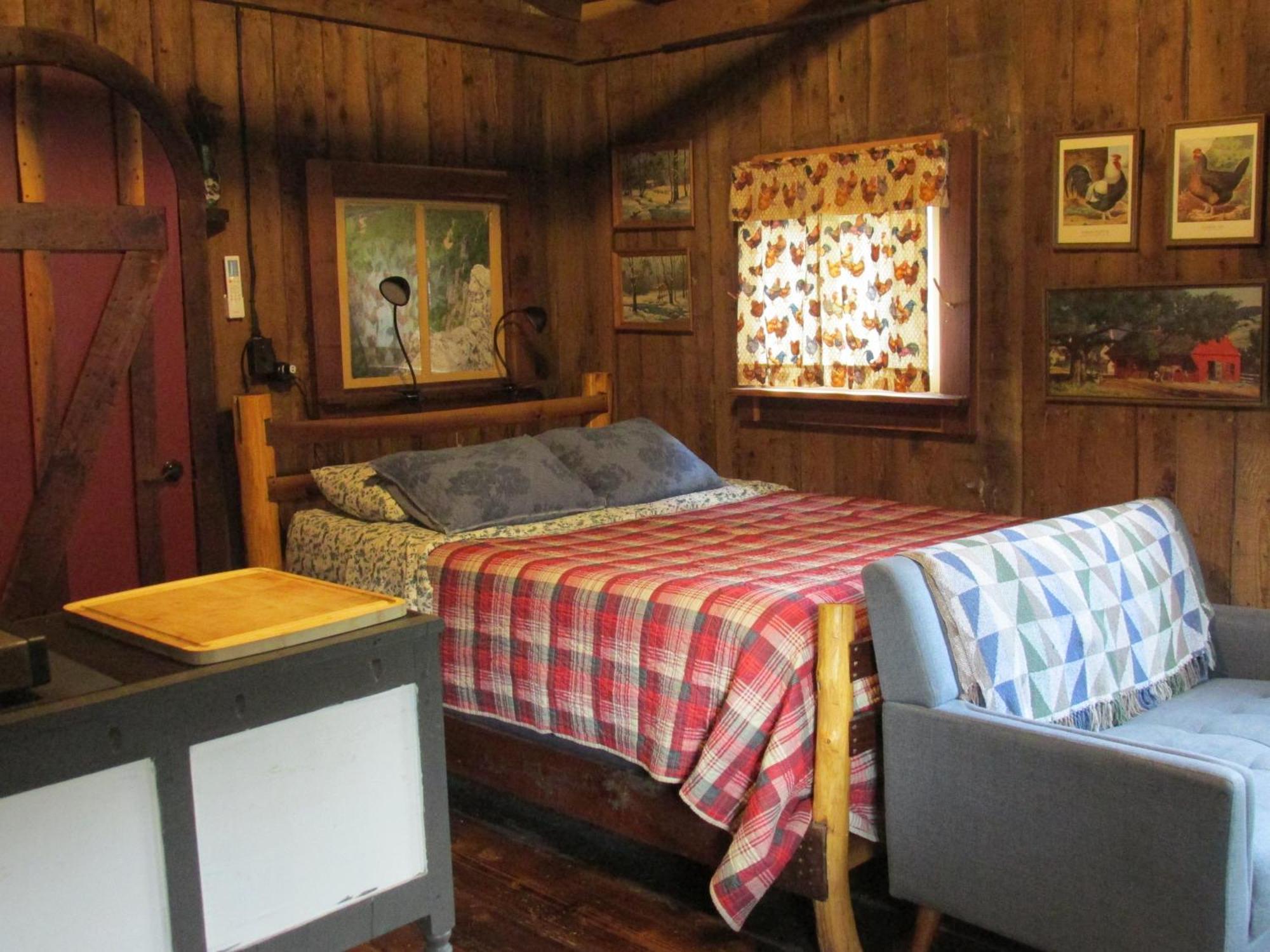 The Renovated Barn At Seneca Rocks Villa Exterior photo